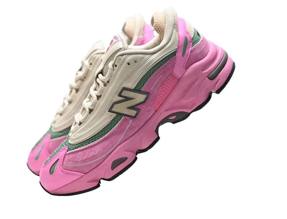 New Balance 1000 footwear product reference on a clean background