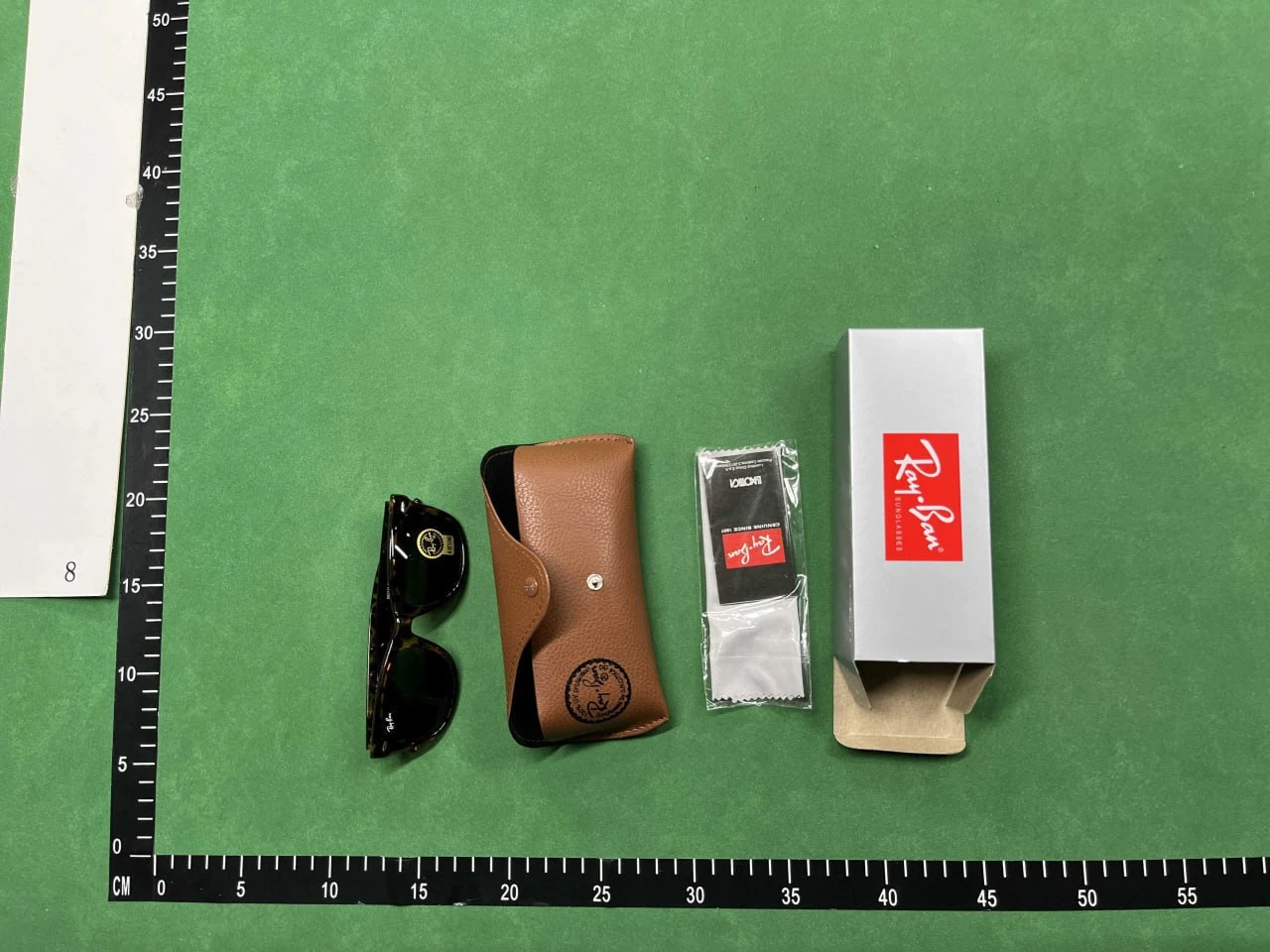 QC photo 1 for Ray-Ban Sunglasses