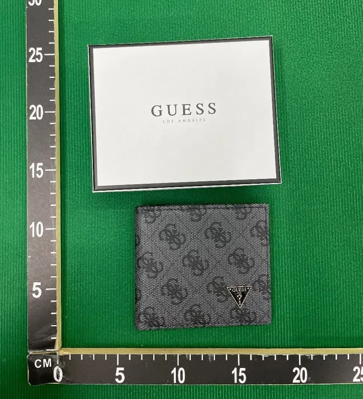 QC photo 1 for Guess Wallet