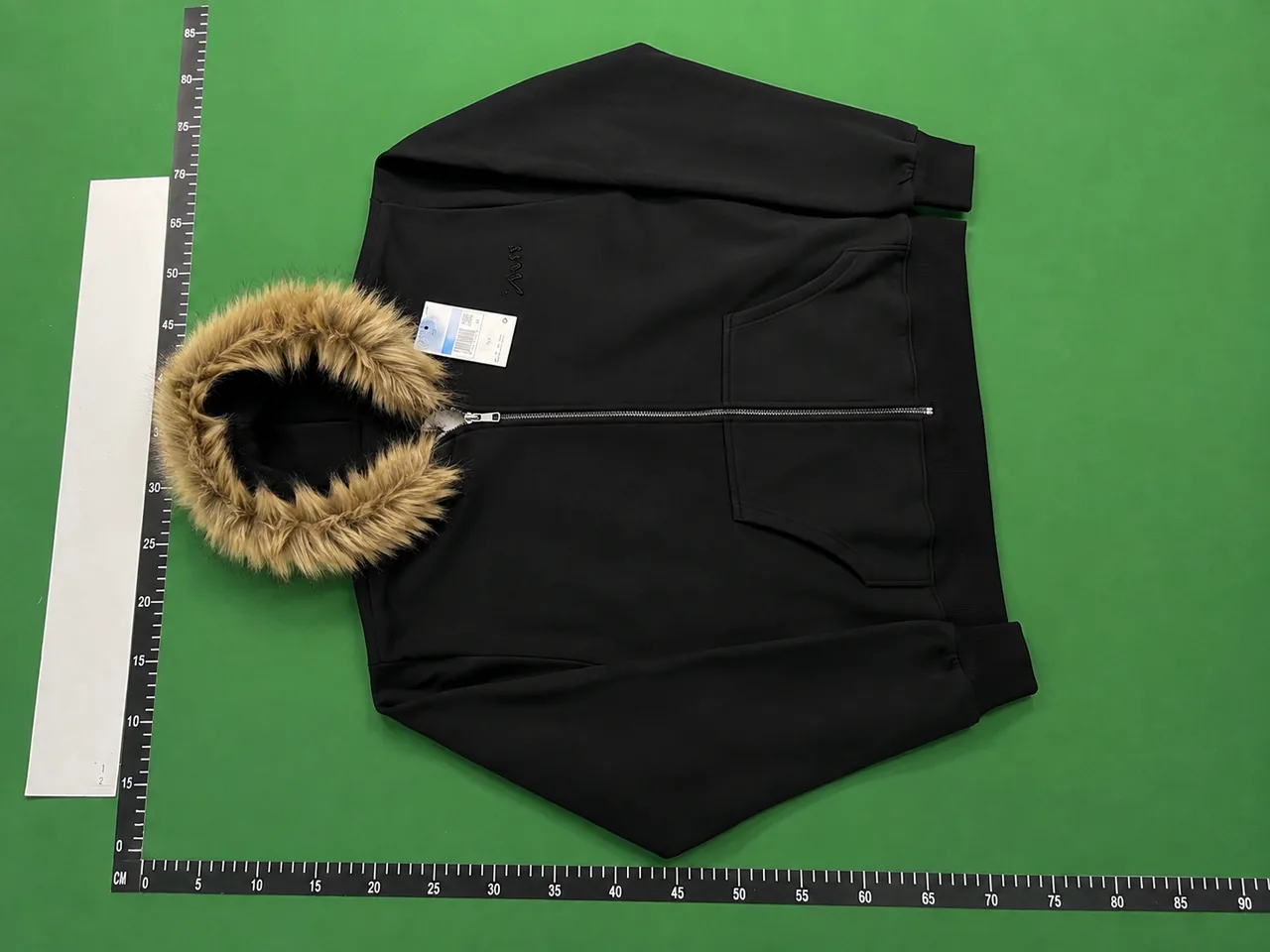 QC photo reference for Fur Collar Zip-Up Hoodie