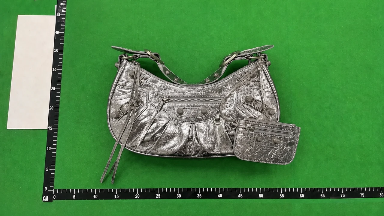 QC photo reference for Balenciaga Le Cagole — Metallic Silver