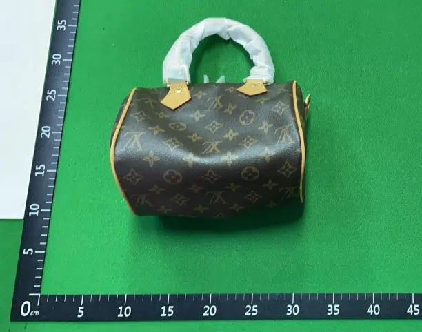 QC photo 1 for Louis Vuitton Epi Bag