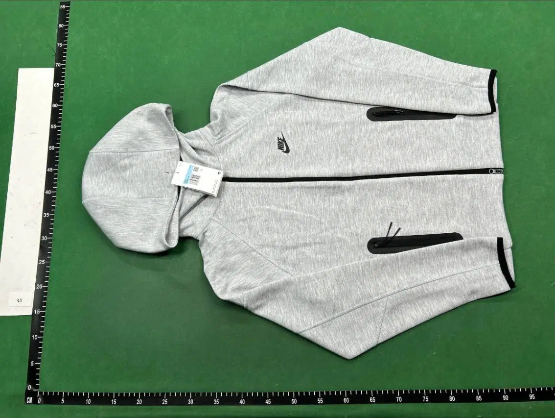QC photo 1 for Nike Tech Track Hoodie