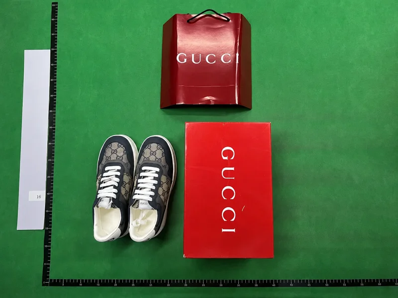 QC photo reference for Gucci Screener